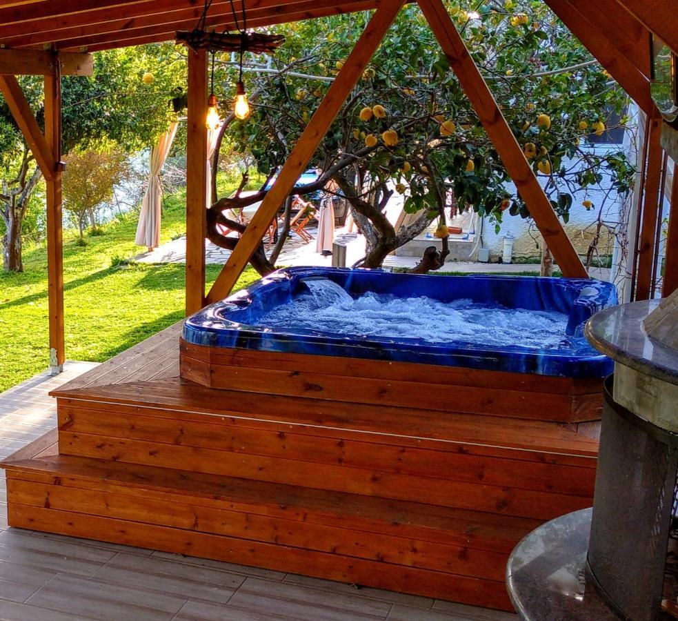 The Elysian At Nicopolis Jacuzzi Leilighet Nikopolis Eksteriør bilde